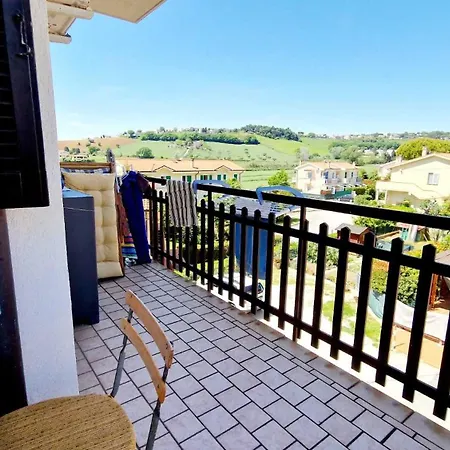 Conero 33 Primo Piano Apartment *